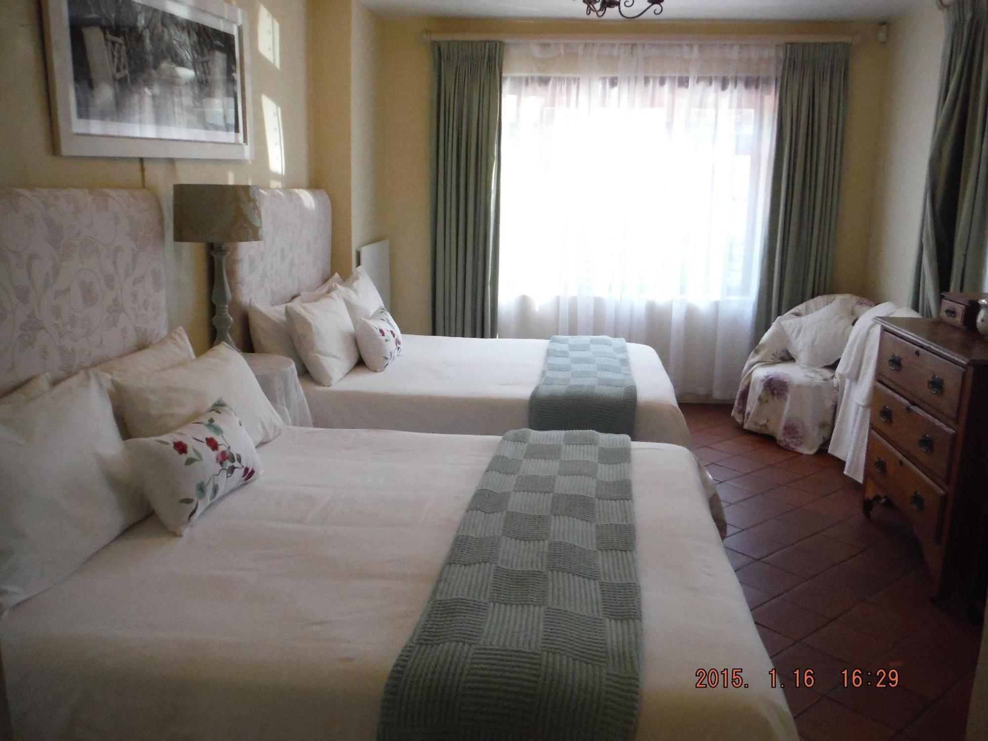 Sacred Mountain Lodge Noordhoek Room photo